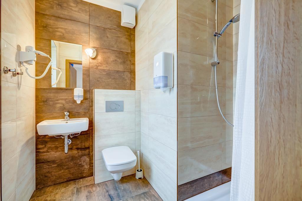 Smart2Stay Pod Lipami Varşova Dış mekan fotoğraf
