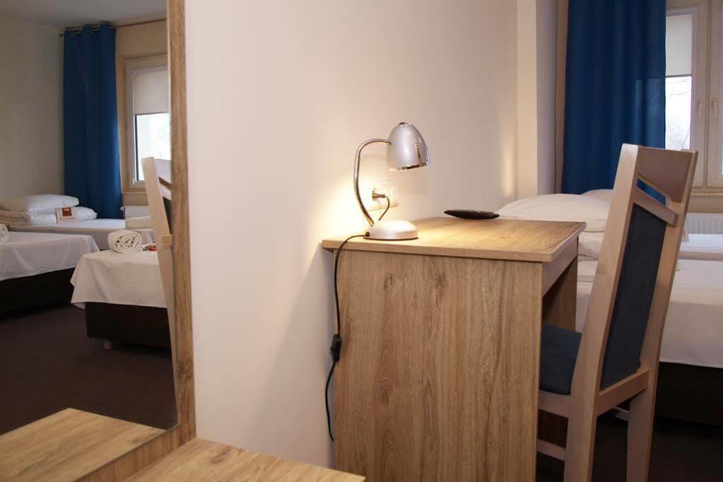 Smart2Stay Pod Lipami Varşova Dış mekan fotoğraf